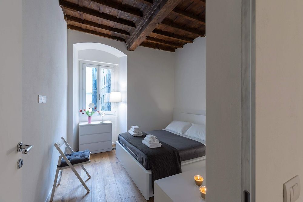 undefined Alighieri's Suite-hosted by Sweetstay 8