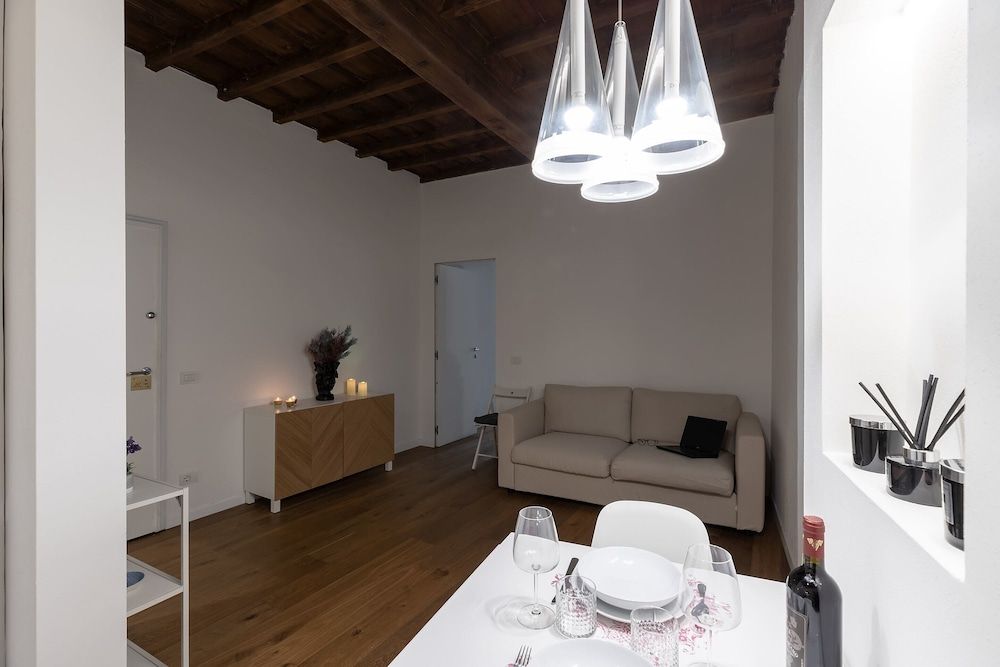 undefined Alighieri's Suite-hosted by Sweetstay 6