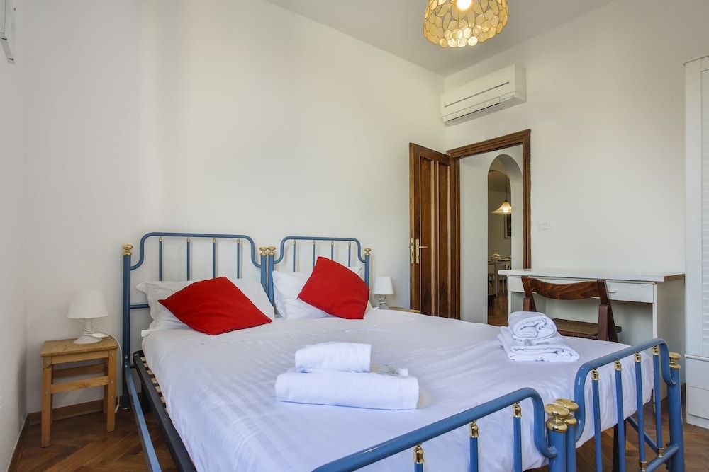 undefined Florence Apartment-hosted by Sweetstay 9