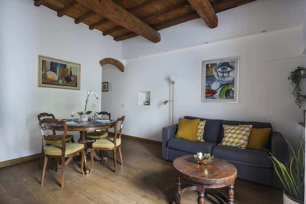 undefined Oltrarno Modern Apartment in Florence - Hosted by Sweetstay 7