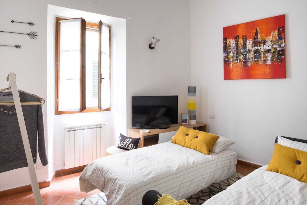 undefined Design Apt Florence-hosted by Sweetstay
