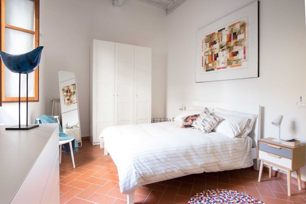 undefined Design Apt Florence-hosted by Sweetstay 8