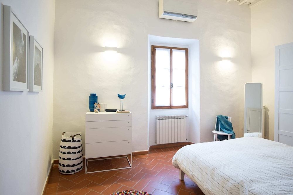 undefined Design Apt Florence-hosted by Sweetstay 5