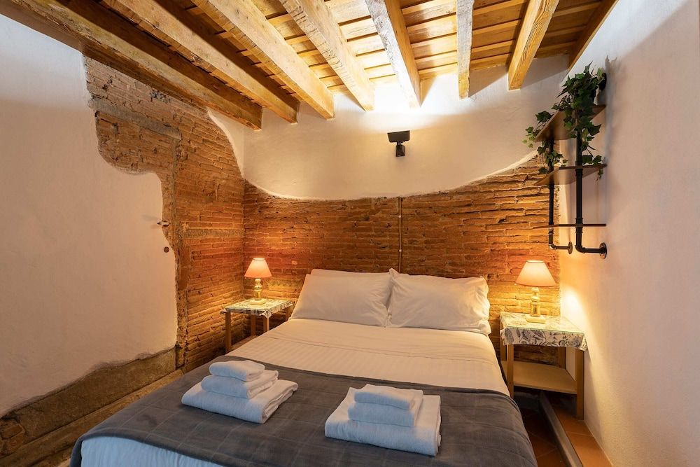 undefined Serragli Court-hosted by Sweetstay 10