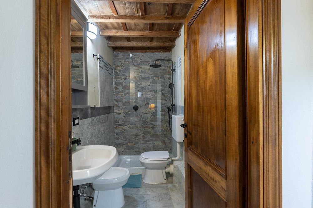 Serragli Court-hosted by Sweetstay Basic Apartment, Multiple Beds 13