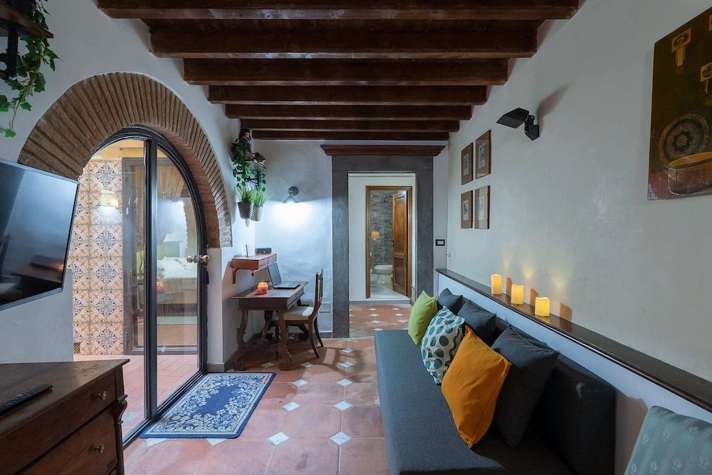 Serragli Court-hosted by Sweetstay Basic Apartment, Multiple Beds 32