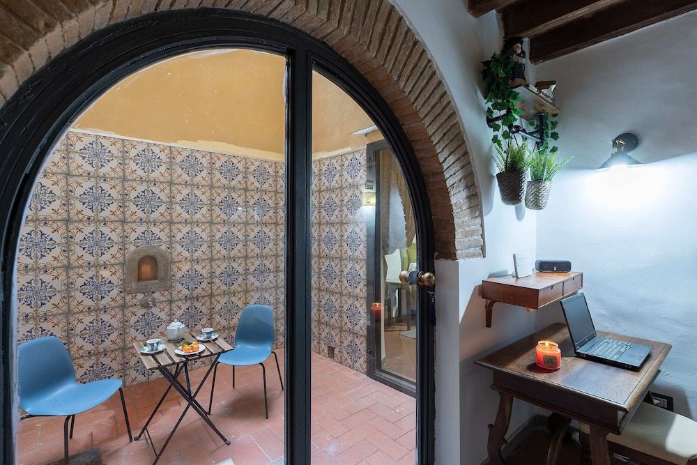 Serragli Court-hosted by Sweetstay Basic Apartment, Multiple Beds 25