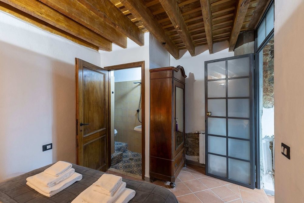 Serragli Court-hosted by Sweetstay Basic Apartment, Multiple Beds 33