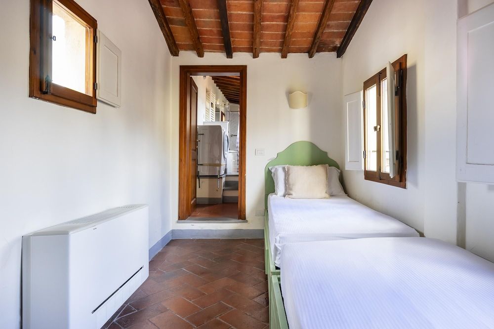 Piazza Santa Croce in Firenze Apartment 7