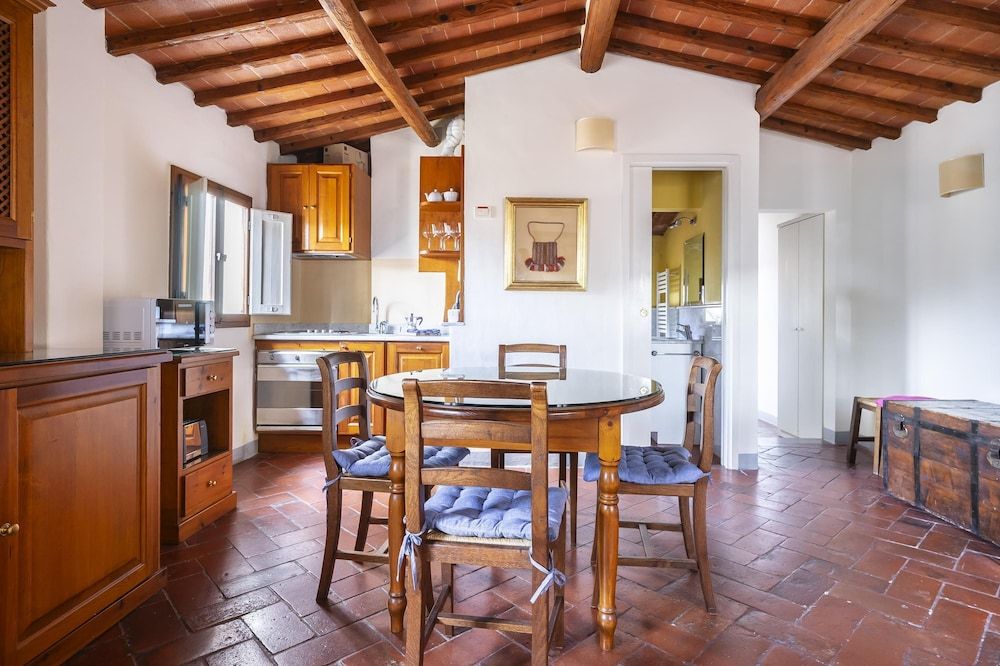 undefined Piazza Santa Croce in Firenze 7