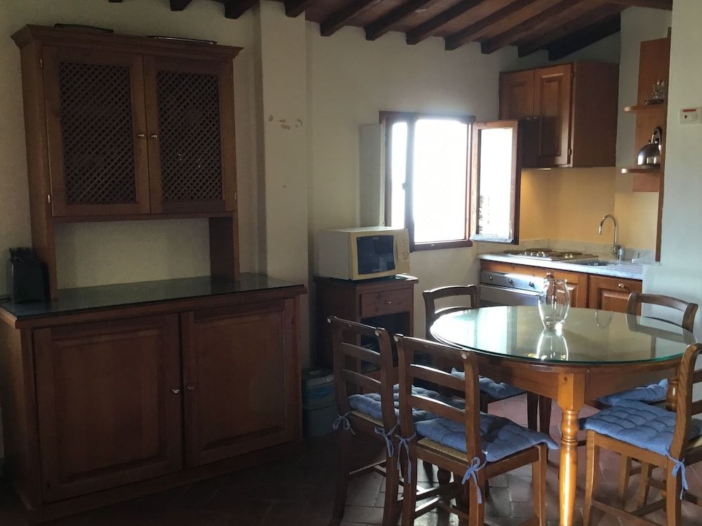 undefined Piazza Santa Croce in Firenze 5