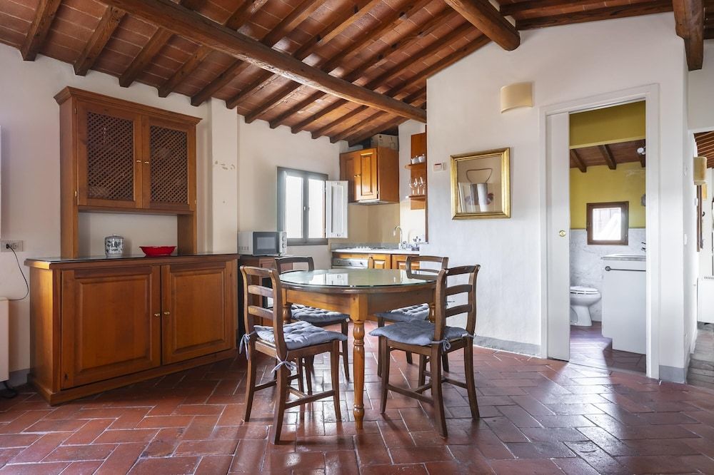 undefined Piazza Santa Croce in Firenze 6