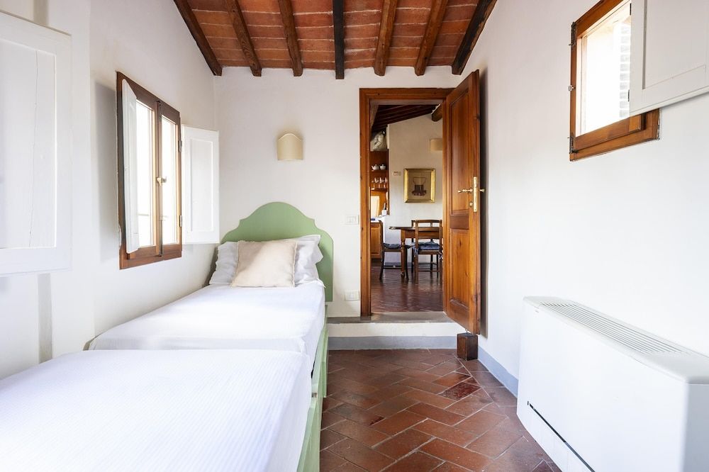 Piazza Santa Croce in Firenze Apartment 6