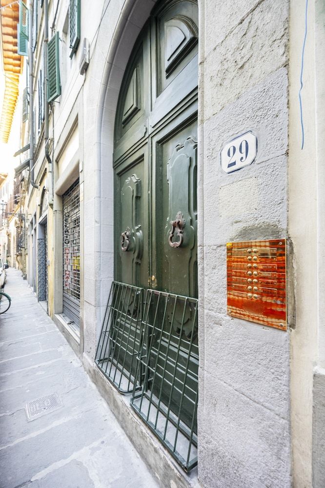 undefined Ginori B in Firenze With 3 Bedrooms and 2 Bathrooms 2