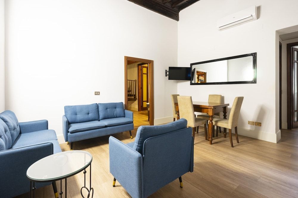 Ginori B in Firenze With 3 Bedrooms and 2 Bathrooms Apartment 44