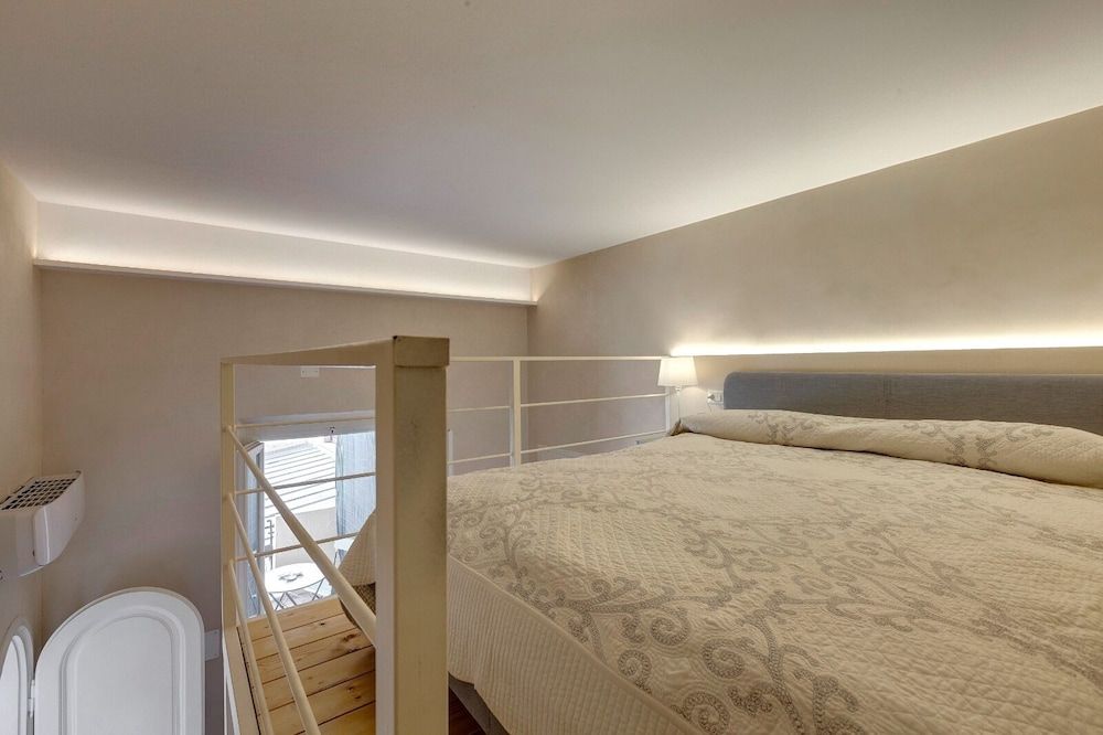 undefined Central Berchet With Terrace and Private Entrance 6