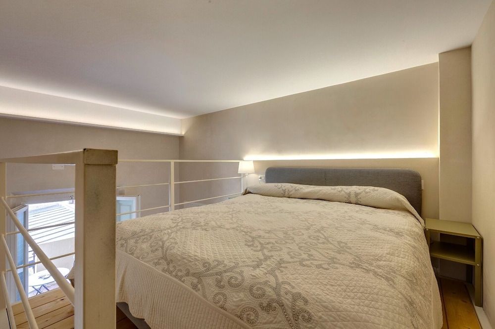 undefined Central Berchet With Terrace and Private Entrance 5