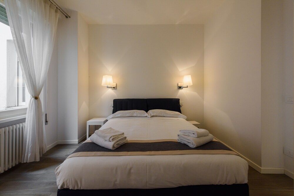 undefined Suite Jacopo by Mmega 6