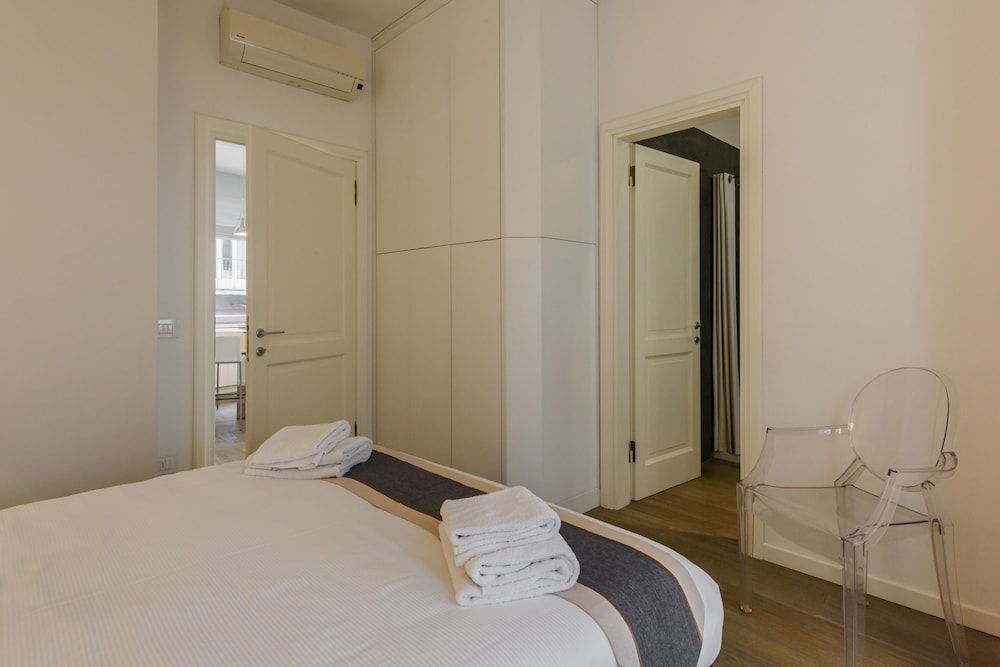 undefined Suite Jacopo by Mmega 8