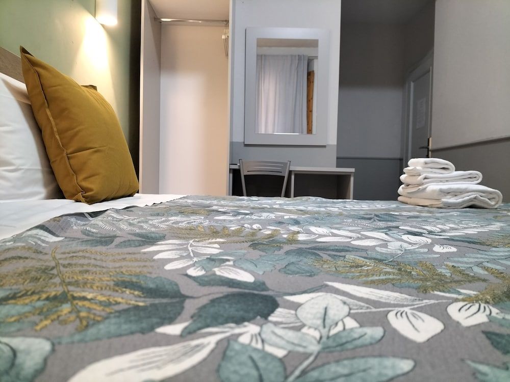 undefined Hotel Camilla Guelfa 5