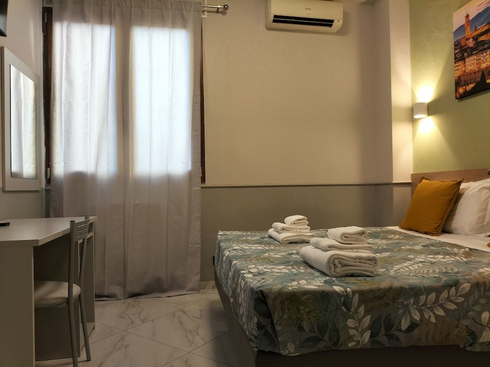 undefined Hotel Camilla Guelfa 3