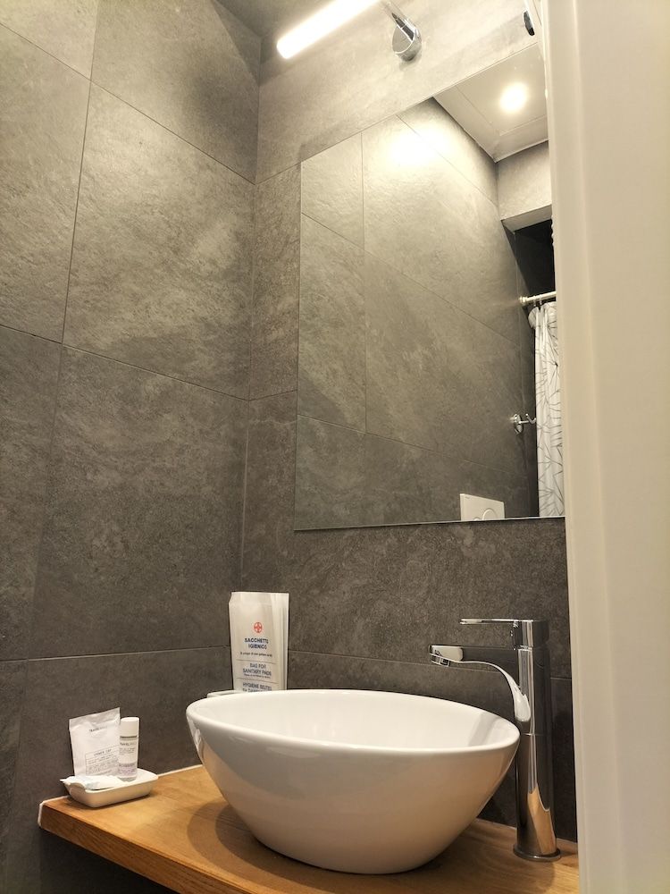 undefined Hotel Camilla Guelfa 8