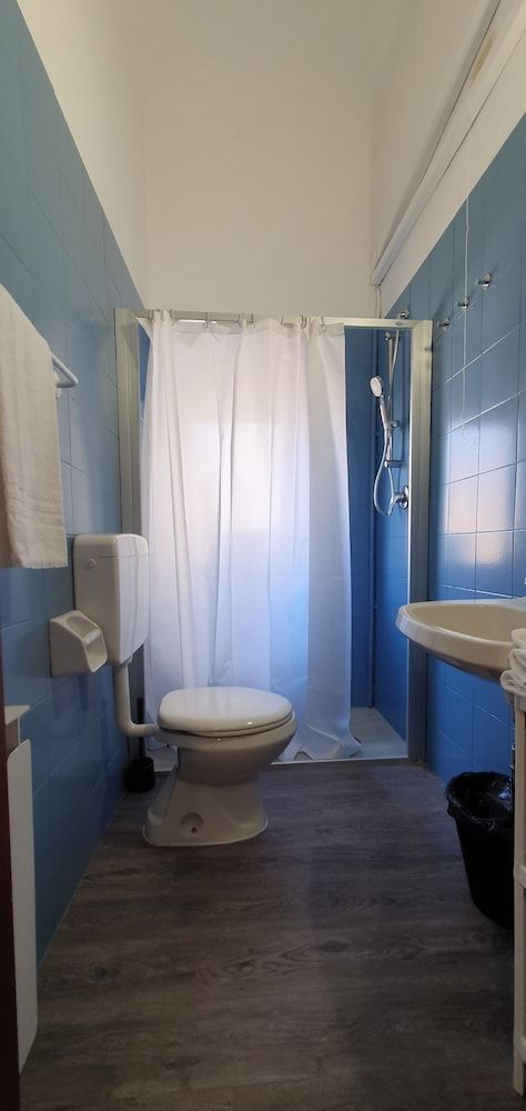 HOTEL GENESI Triple Room 12