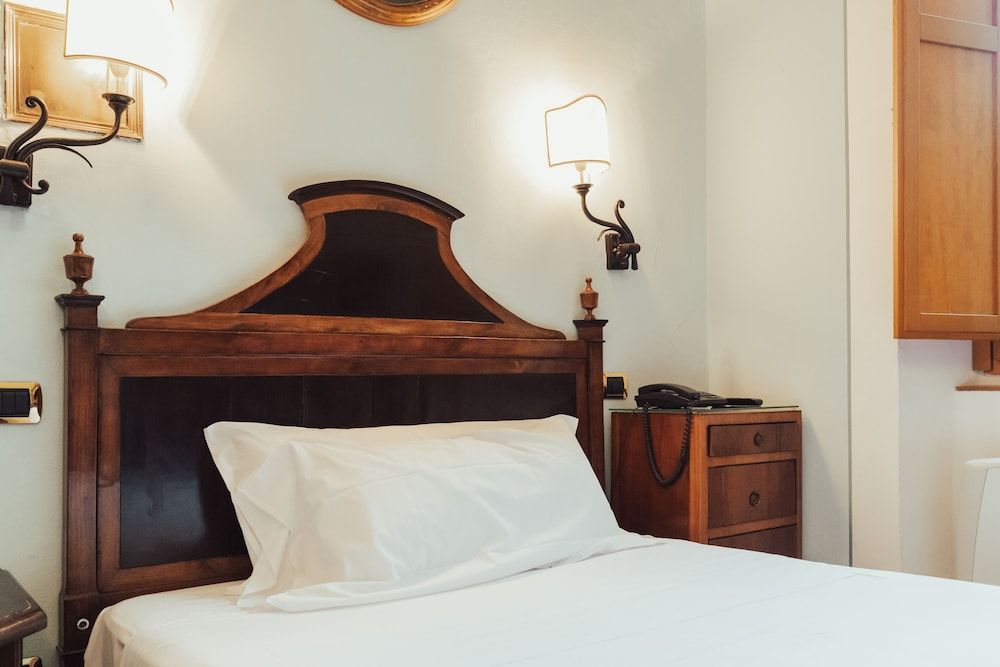 undefined Il Guelfo Bianco