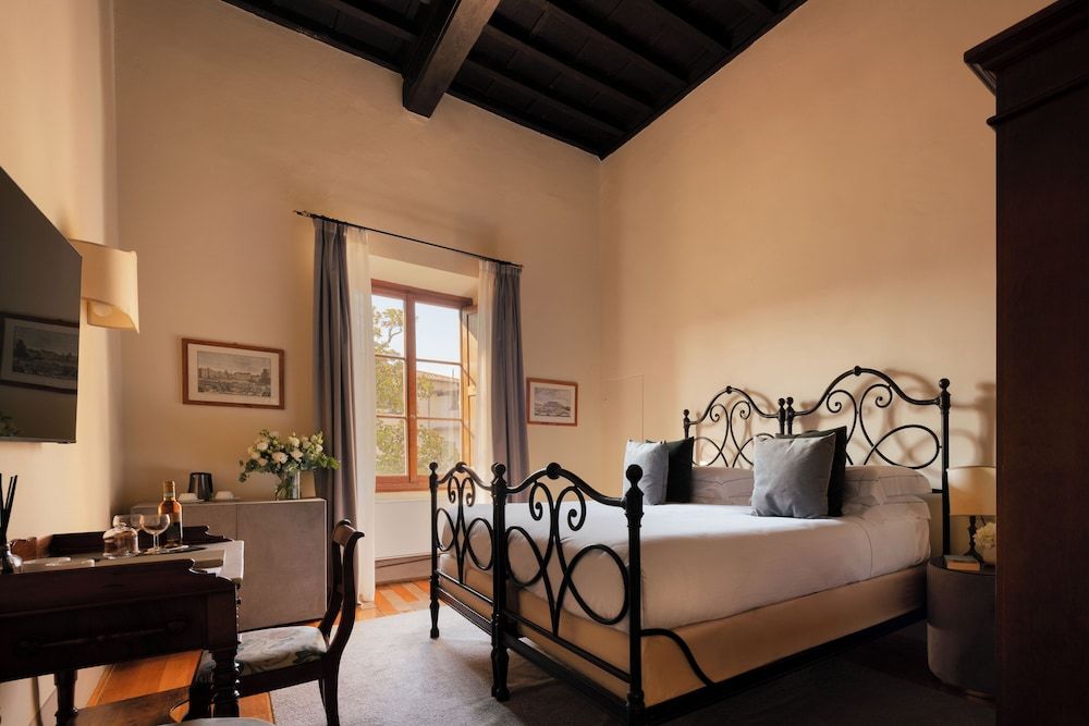 Loggiato dei Serviti Classic Double Room