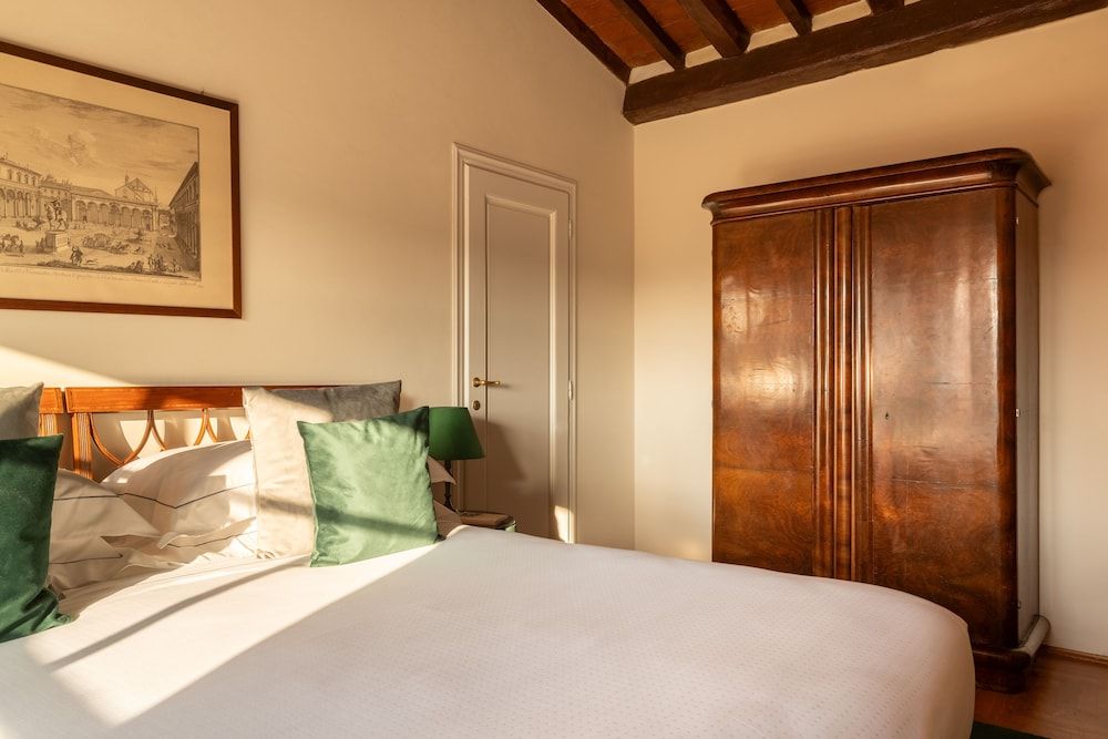 Loggiato dei Serviti Classic Double Room 3