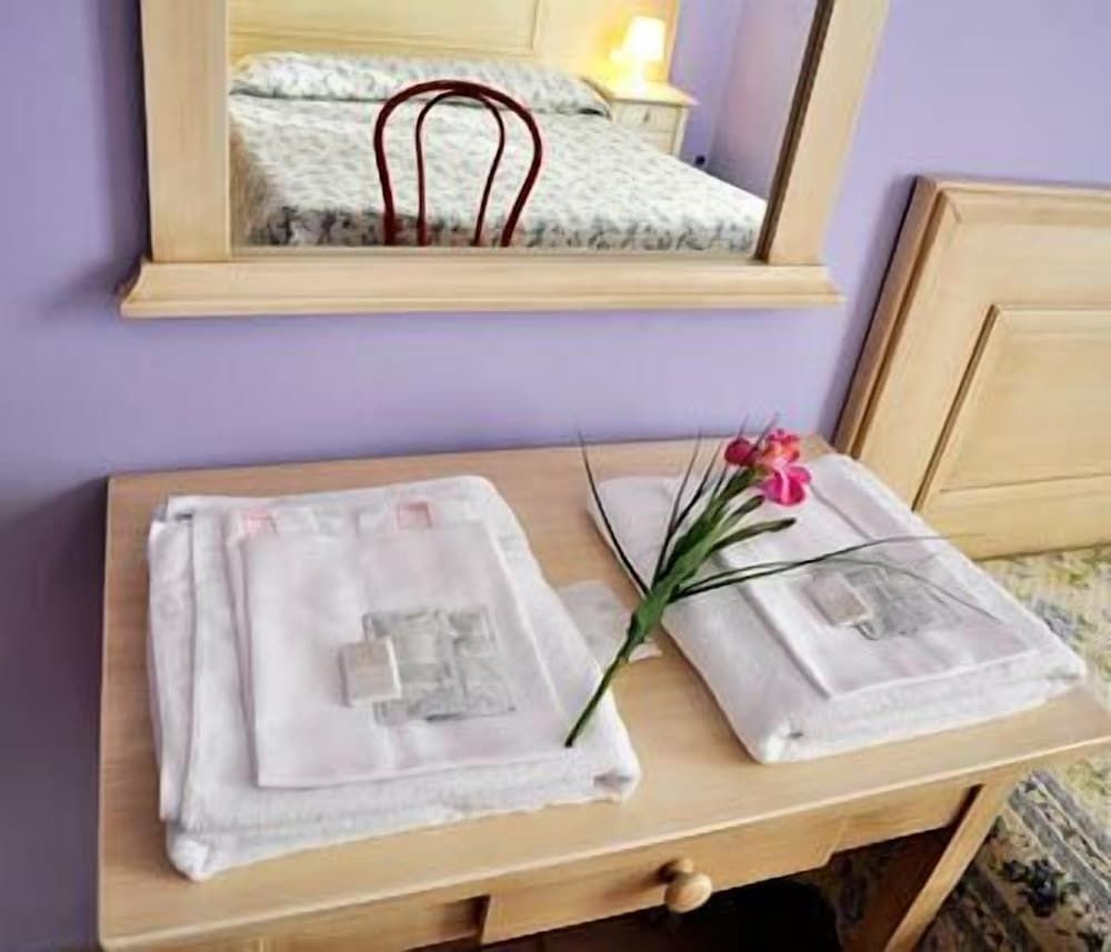 undefined Hotel Regina 2