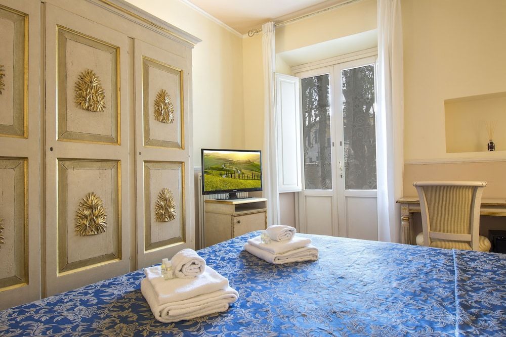 Relais Tiffany Comfort Double or Twin Room, Garden View 14