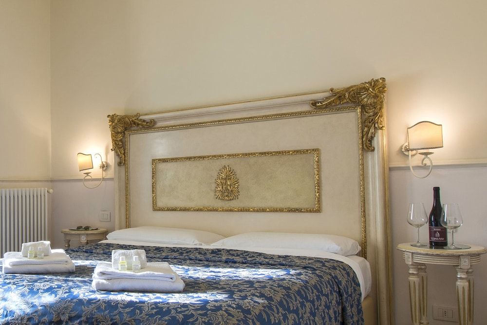 undefined Relais Tiffany 7