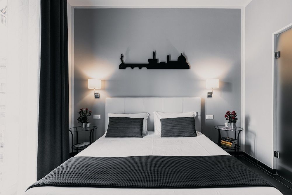 undefined Easy Florence 2