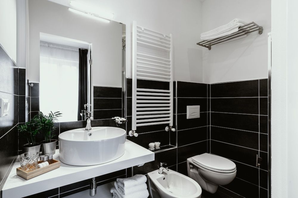 Easy Florence Comfort Double Room, 1 King Bed, Balcony 4