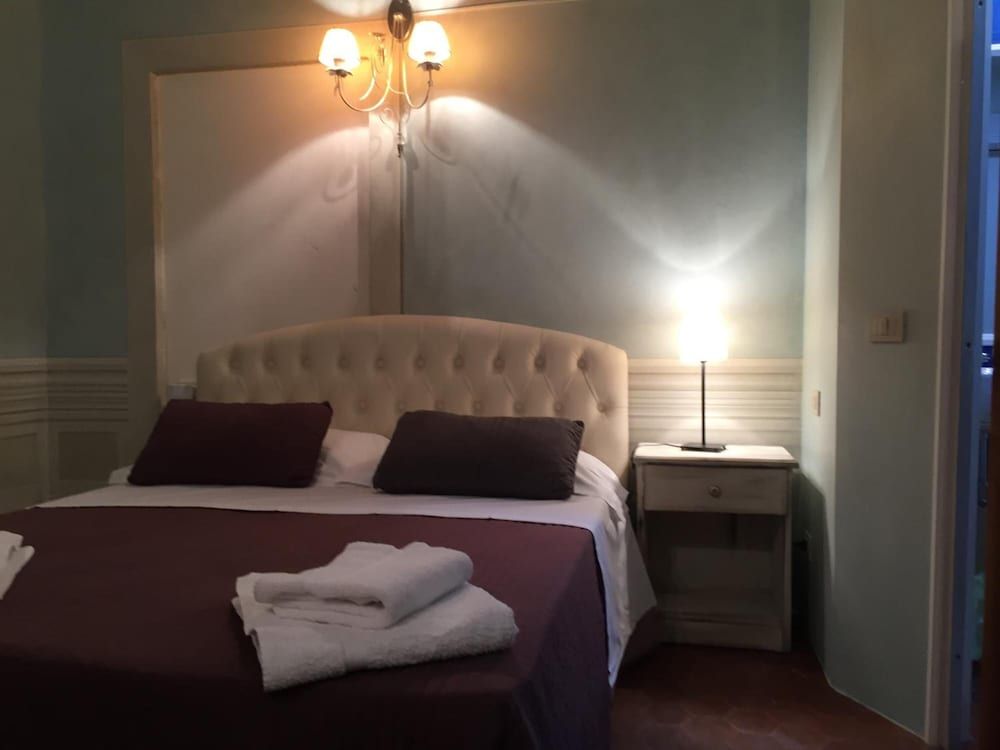 B&B I Rinascimenti Deluxe Room, Garden View (Queen) 3