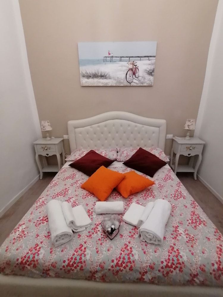 Shabby Old Town Traditional Double Room, Shared Bathroom 3