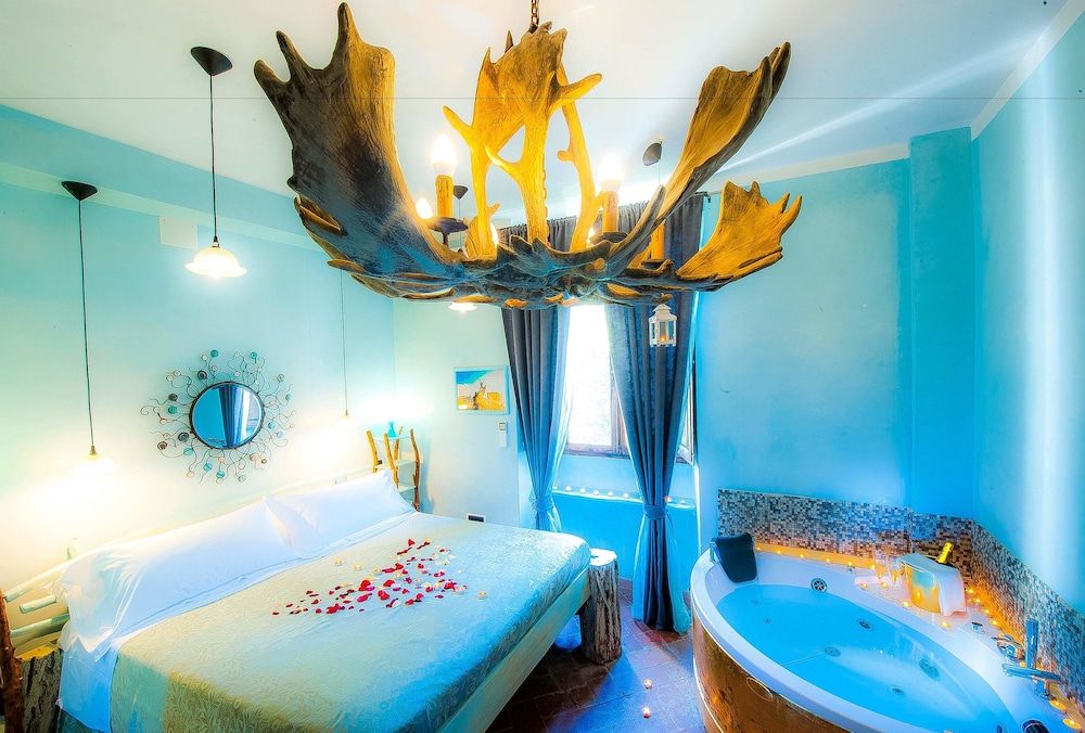 Castello di Montalbano Deluxe Double Room, 1 King Bed, Jetted Tub
