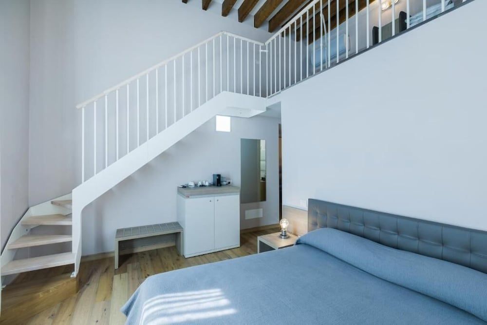 undefined VRooms All'Angolo Del Duomo 2