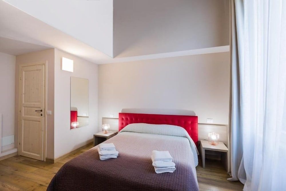 undefined VRooms All'Angolo Del Duomo 4