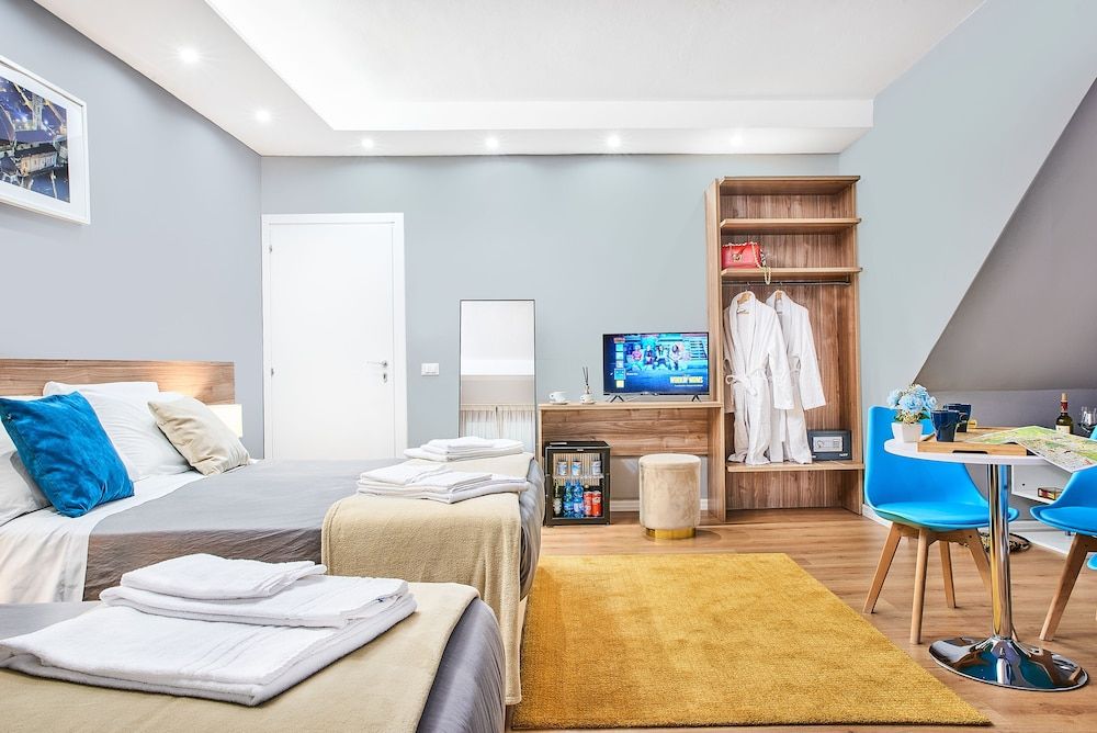 undefined Firenze Rooms Cathedral 5