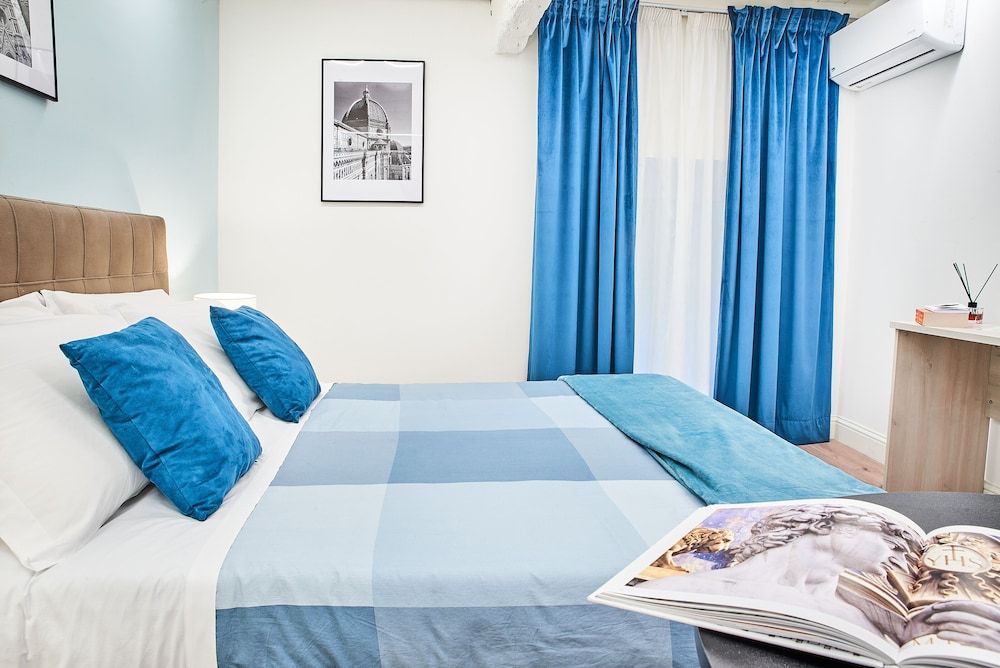 undefined Firenze Rooms Cathedral 8