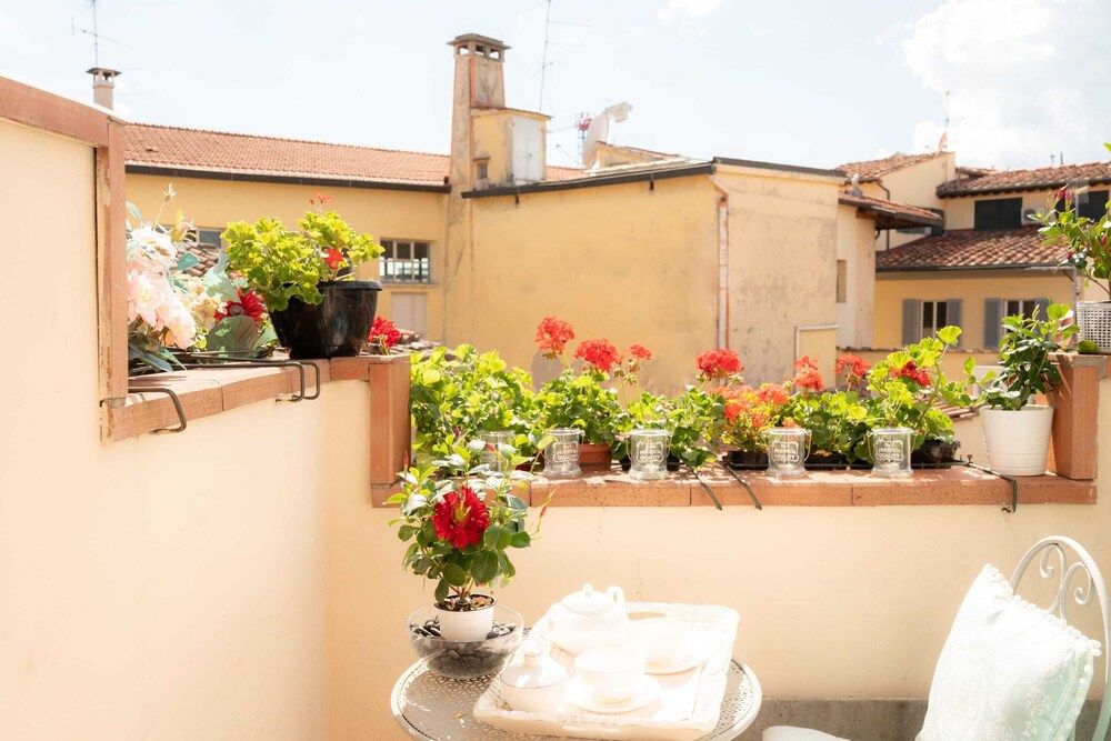 Design Loft in Florence - Hosted by Sweetstay Basic Loft, 1 Double Bed with Sofa bed 47