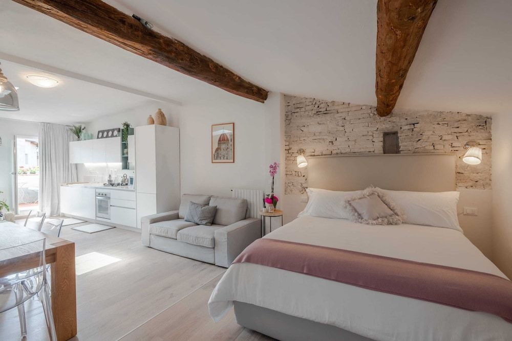 Design Loft in Florence - Hosted by Sweetstay Basic Loft, 1 Double Bed with Sofa bed 14