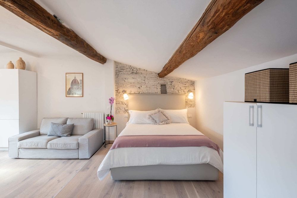undefined Design Loft in Florence - Hosted by Sweetstay 10