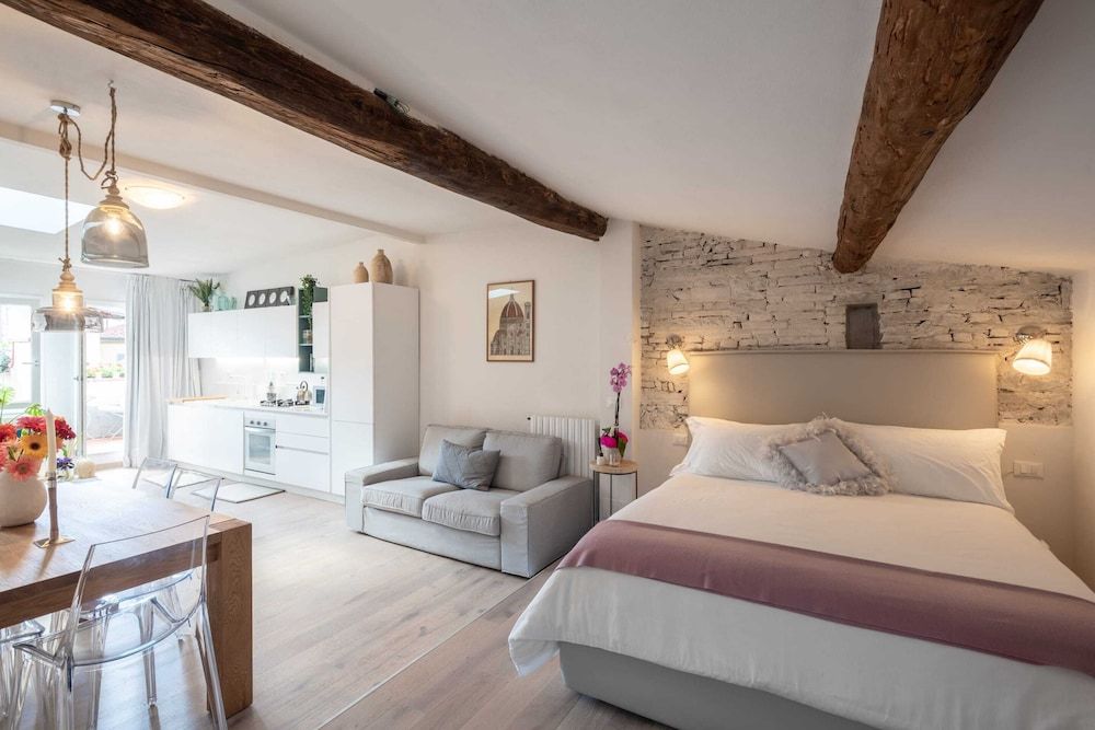 undefined Design Loft in Florence - Hosted by Sweetstay