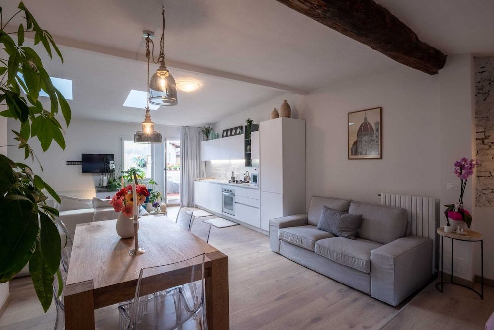 Design Loft in Florence - Hosted by Sweetstay Basic Loft, 1 Double Bed with Sofa bed 26