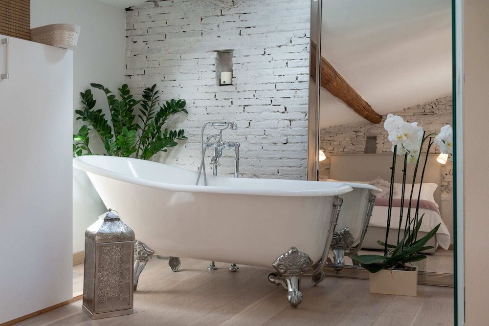 Design Loft in Florence - Hosted by Sweetstay Basic Loft, 1 Double Bed with Sofa bed 29