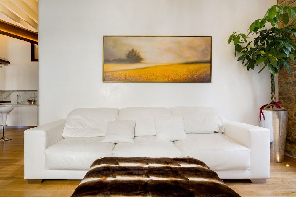 undefined Luxury 2 Bedroom Apartment with Hot Tub - Florence City Center 10