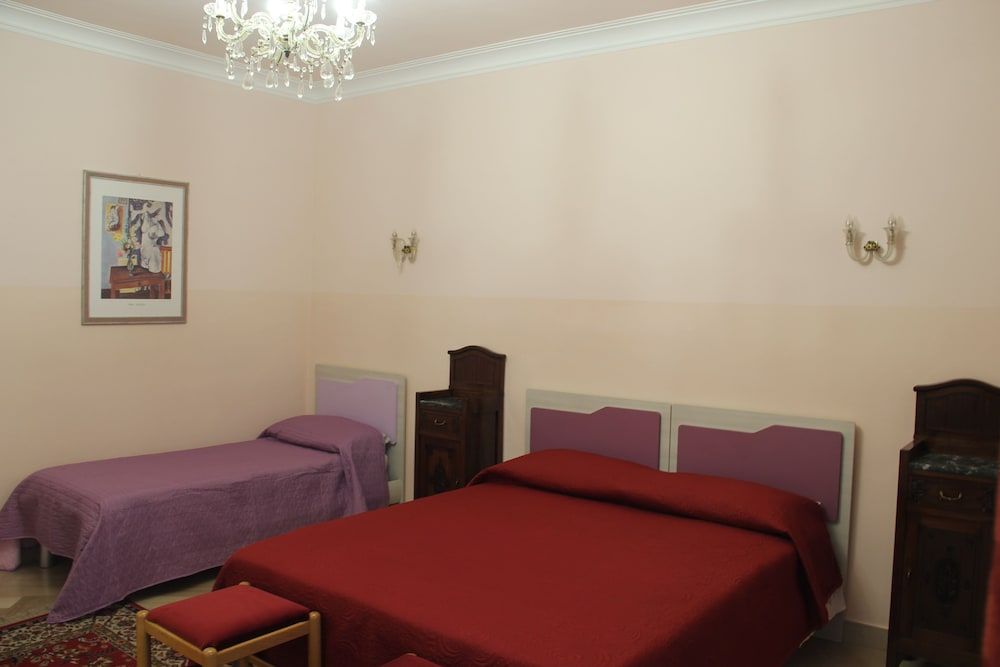 undefined Florence Moreno's Home